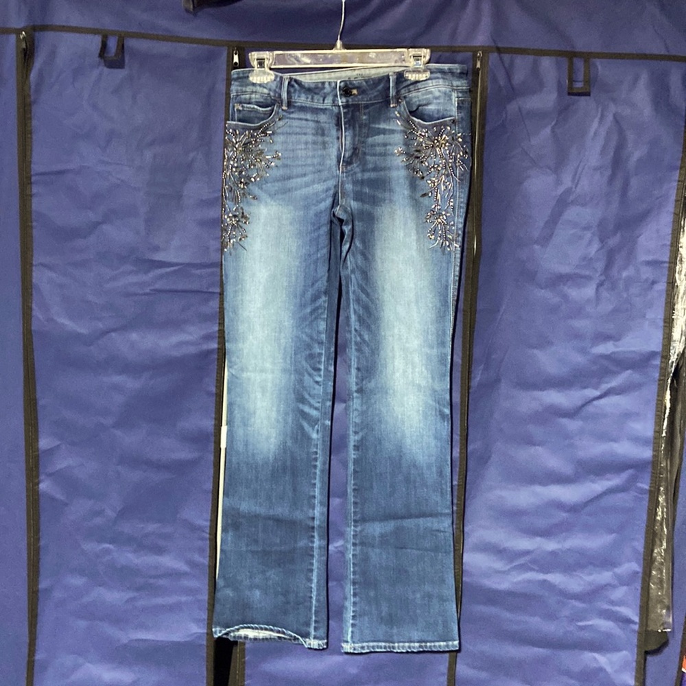 White House Black market size 6 boot cut jeans